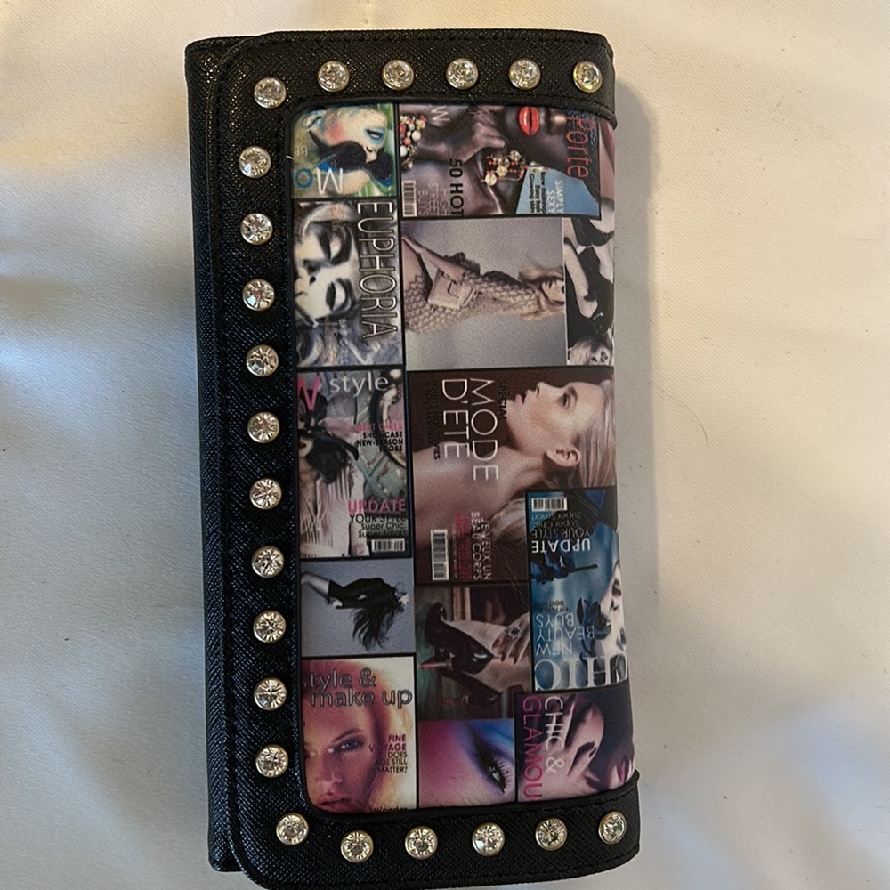 Checkbook Size Wallet Magazine Covers Theme Front with Crystals Black Snap